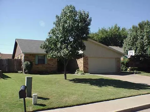 320 Cherryvale Rd, Edmond, OK 73003 photo 1