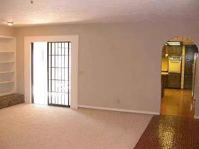 11032 Coachman Rd, Yukon, OK 73099 photo 9