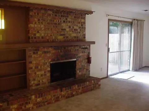 3721 N Riverside Dr, Bethany, OK 73008 photo 2