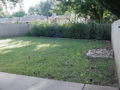3721 N Riverside Dr, Bethany, OK 73008 photo 6