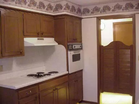 3721 N Riverside Dr, Bethany, OK 73008 photo 5