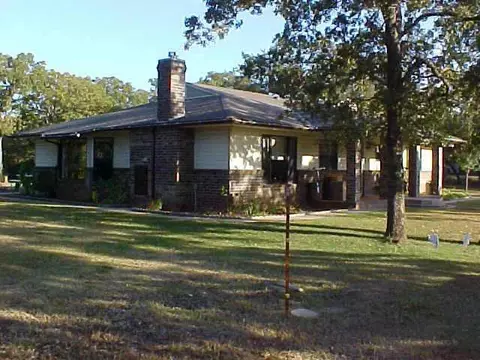 12800 S Dobbs Rd, Mcloud, OK 74851 photo 1