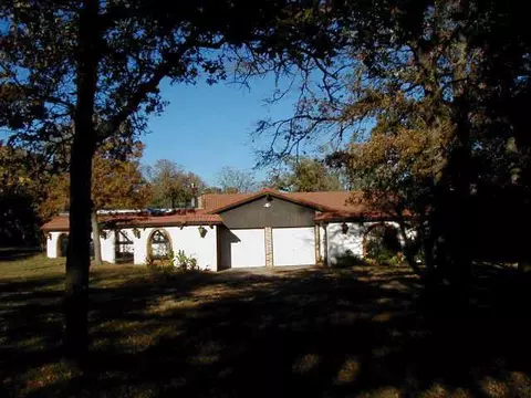 29208 Lake Dr, Mcloud, OK 74851 photo 1