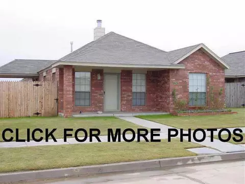 1204 SW 23 Rd, Moore, OK 73160 photo 1