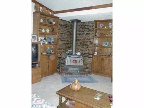 201 Hazard Hill Rd, Mcloud, OK 74851 photo 6