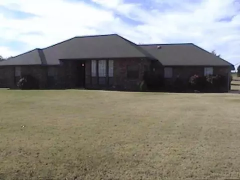 1601 N Sara Rd, Tuttle, OK 73089 photo 2