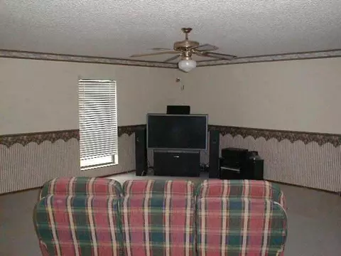 2112 Memphis Dr, Norman, OK 73071 photo 6