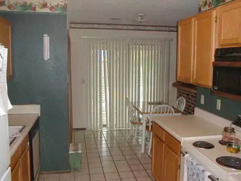 2112 Memphis Dr, Norman, OK 73071 photo 2