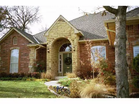 3709 River Downs Dr, Edmond, OK 73034 photo 2