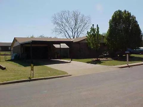 1016 Pinebrook Dr, Guthrie, OK 73044 photo 2