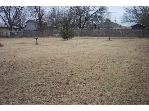 602 West Pne, Tuttle, OK 73089 photo 7