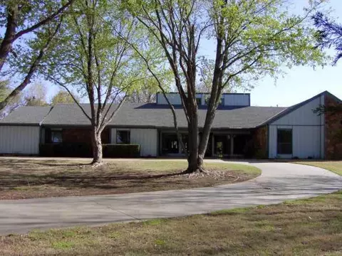 5400 E 15th, Edmond, OK 73013 photo 1