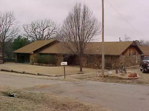 20267 Walker, Harrah, OK 73045 photo 2