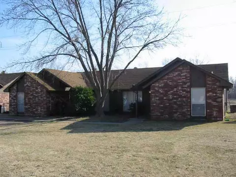4302 Willowpoint Dr, Norman, OK 73072 photo 1