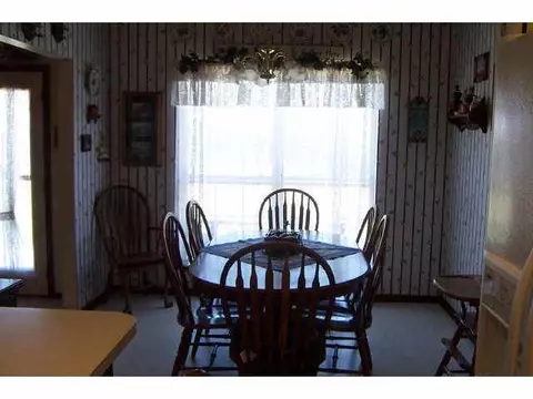 888 Harrison St, Harrah, OK 73045 photo 5