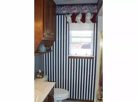 888 Harrison St, Harrah, OK 73045 photo 10