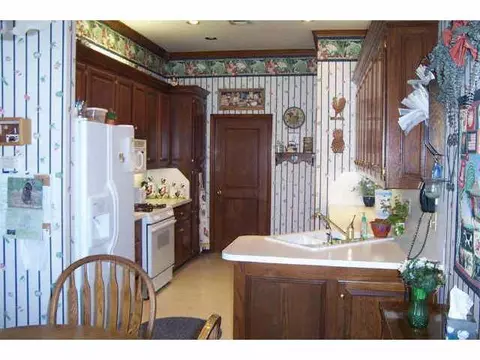888 Harrison St, Harrah, OK 73045 photo 6
