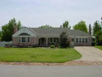 326 E 7th St, Edmond, OK 73034 photo 1