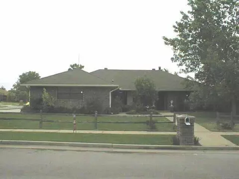 2000 Basking Ridge Trl, Edmond, OK 73013 photo 1