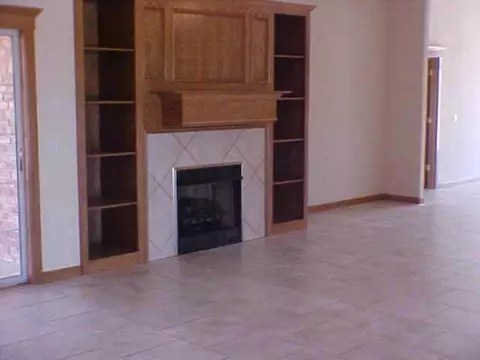 406 Chad Dr, Tuttle, OK 73089 photo 2
