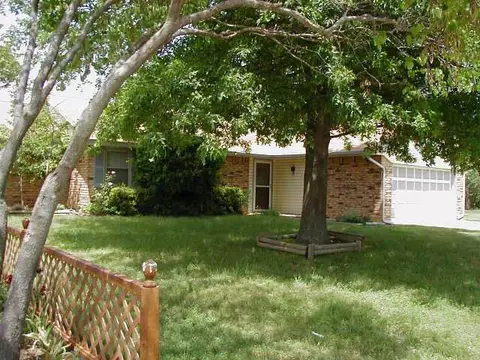 1701 Vanessa, Norman, OK 73071 photo 1