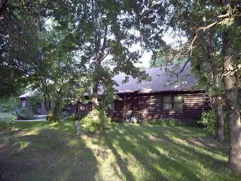 1 Wildwood Dr, Mcloud, OK 74851 photo 1