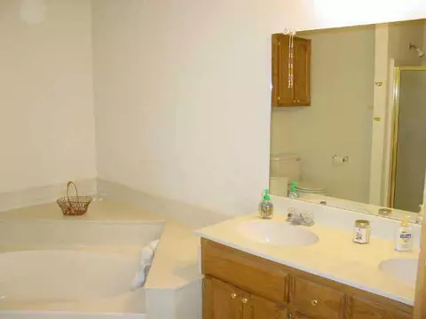 2618 Briarcliff Dr, Moore, OK 73170 photo 8