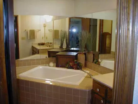 2133 Briarcliff Dr, Moore, OK 73160 photo 7