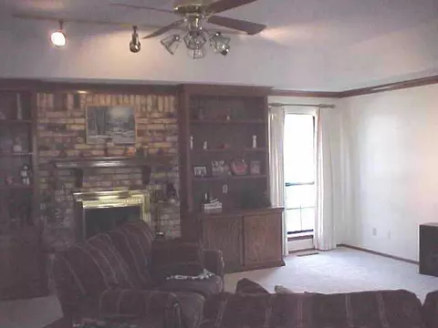 653 Hamlet Ln, Yukon, OK 73099 photo 6