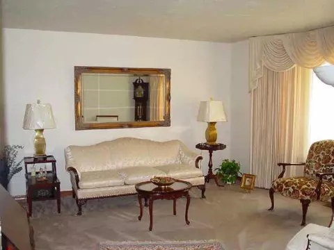 11600 Hackney Ln, Yukon, OK 73099 photo 2