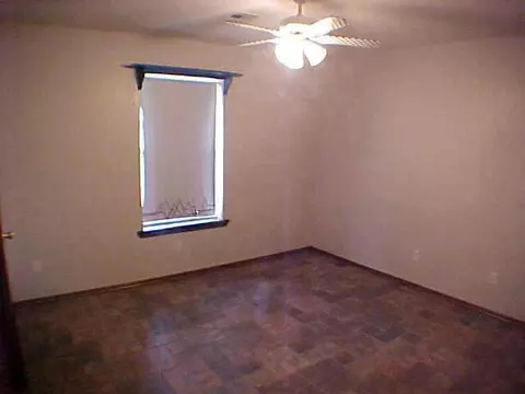 2716 Garden Rd, Tuttle, OK 73089 photo 6