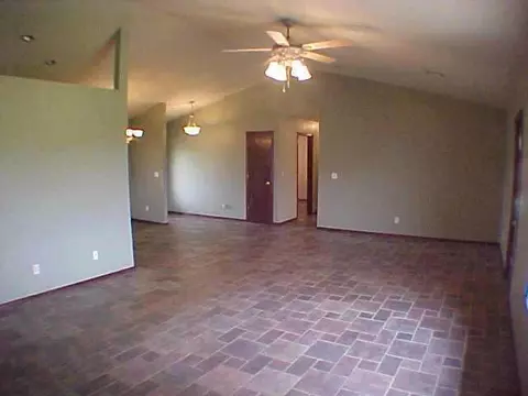 2716 Garden Rd, Tuttle, OK 73089 photo 5