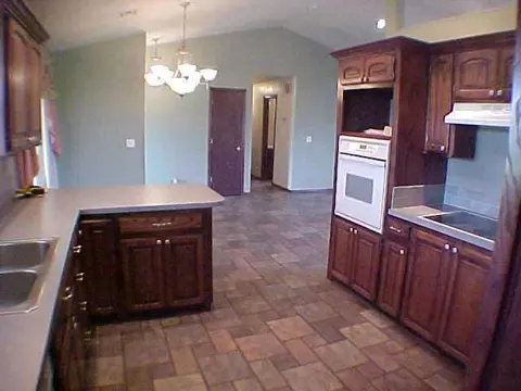 2716 Garden Rd, Tuttle, OK 73089 photo 4