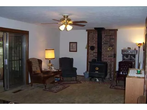 507 Harris Dr, Mcloud, OK 74851 photo 4