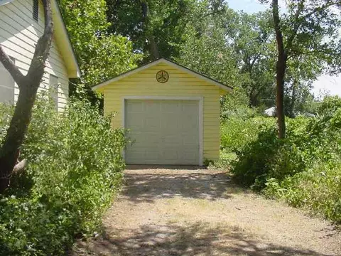8100 NW 33rd St, Bethany, OK 73008 photo 2