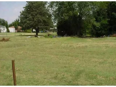 307 E Walnut, Tecumseh, OK 74873 photo 1