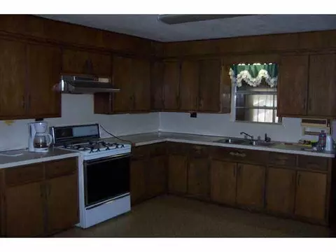 2129 S Harrah Rd, Harrah, OK 73045 photo 2