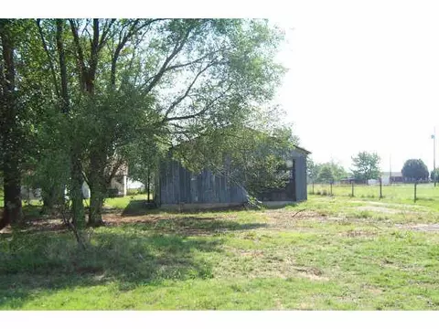 2129 S Harrah Rd, Harrah, OK 73045 photo 4