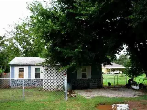 121 N 5th, Mcloud, OK 74851 photo 1