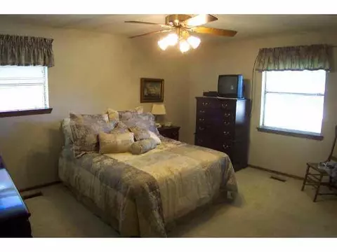 233 Cindy, Norman, OK 73071 photo 4