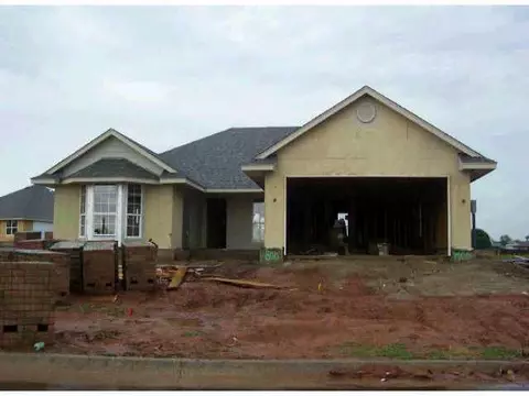 800 Blake Ct, Edmond, OK 73003 photo 1