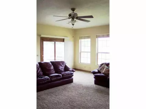 302 Johnson Dr, Guthrie, OK 73044 photo 7