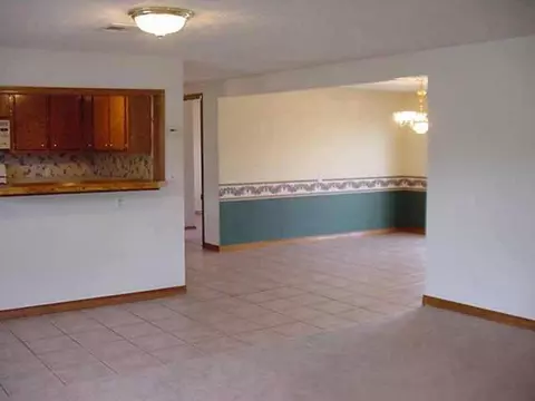 3105 E Silver City Rd, Tuttle, OK 73089 photo 3