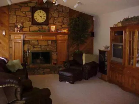 901 N Hampton Rd, Harrah, OK 73045 photo 4