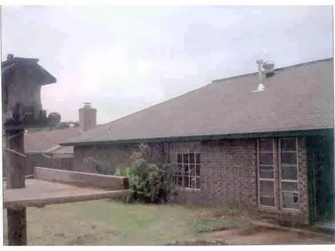 1608 Northcrest, Norman, OK 73071 photo 2