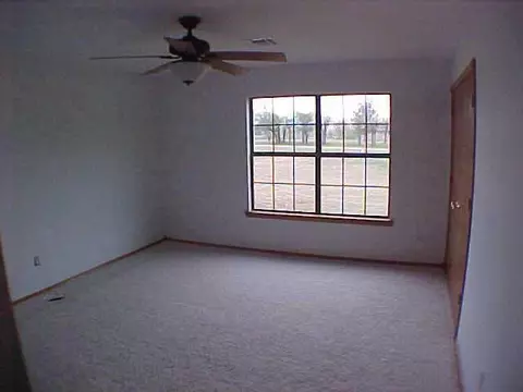 3513 E Fox Ln, Tuttle, OK 73089 photo 2