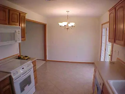 3513 E Fox Ln, Tuttle, OK 73089 photo 4