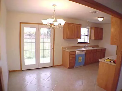 3513 E Fox Ln, Tuttle, OK 73089 photo 6