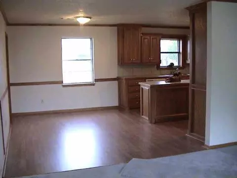 401 Crenshaw, Wayne, OK 73095 photo 3