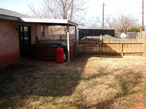 323 Elder Ln, Mustang, OK 73064 photo 8